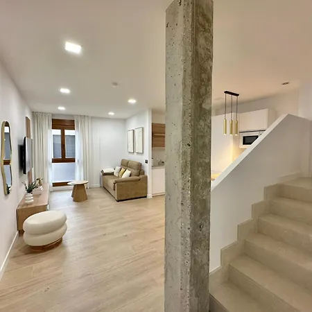 Serranos 32 아파트